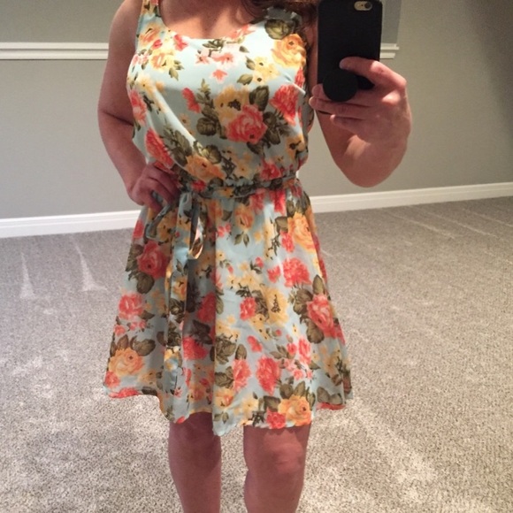 Floral summer dress - Picture 2 of 3